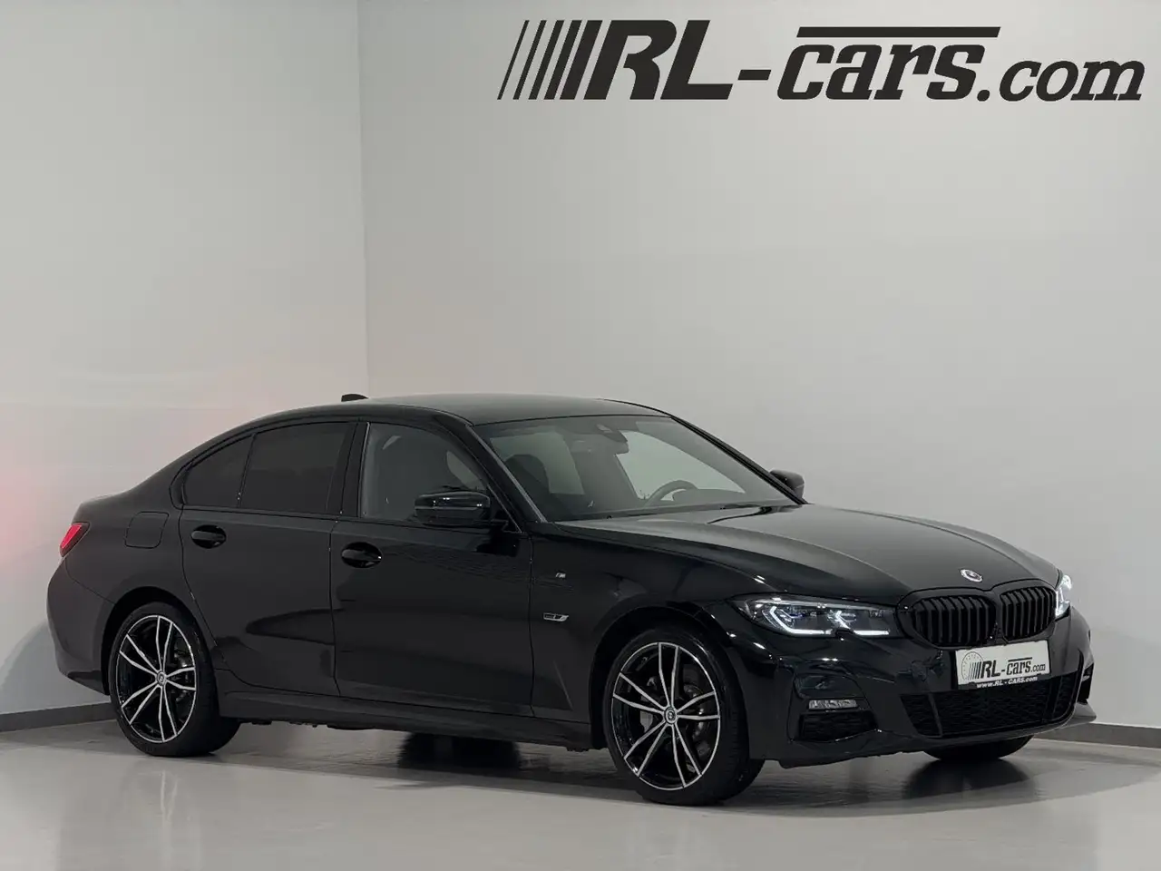 BMW 330 e xDrive G20/M-Sport/HEAD-UP/Harman/360*Grad/Laser