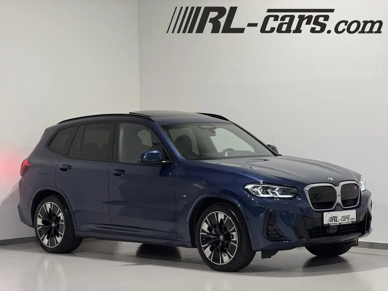 BMW iX3 LCI Impressive/M-Sport/HEAD-UP/Panorama/AHK/Harma